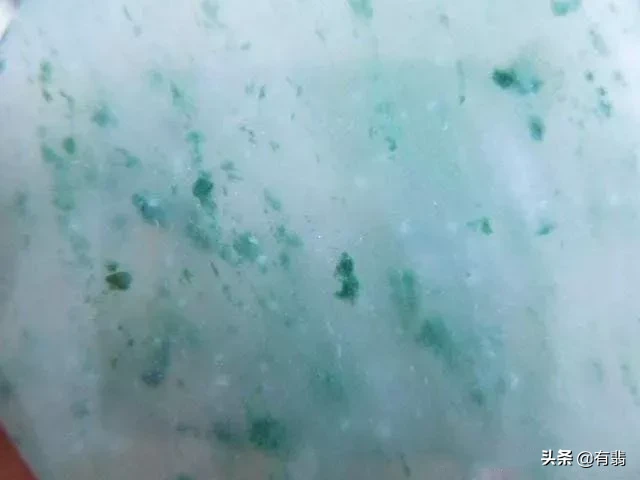 翡翠玉石中的棉，是怎么产生的？