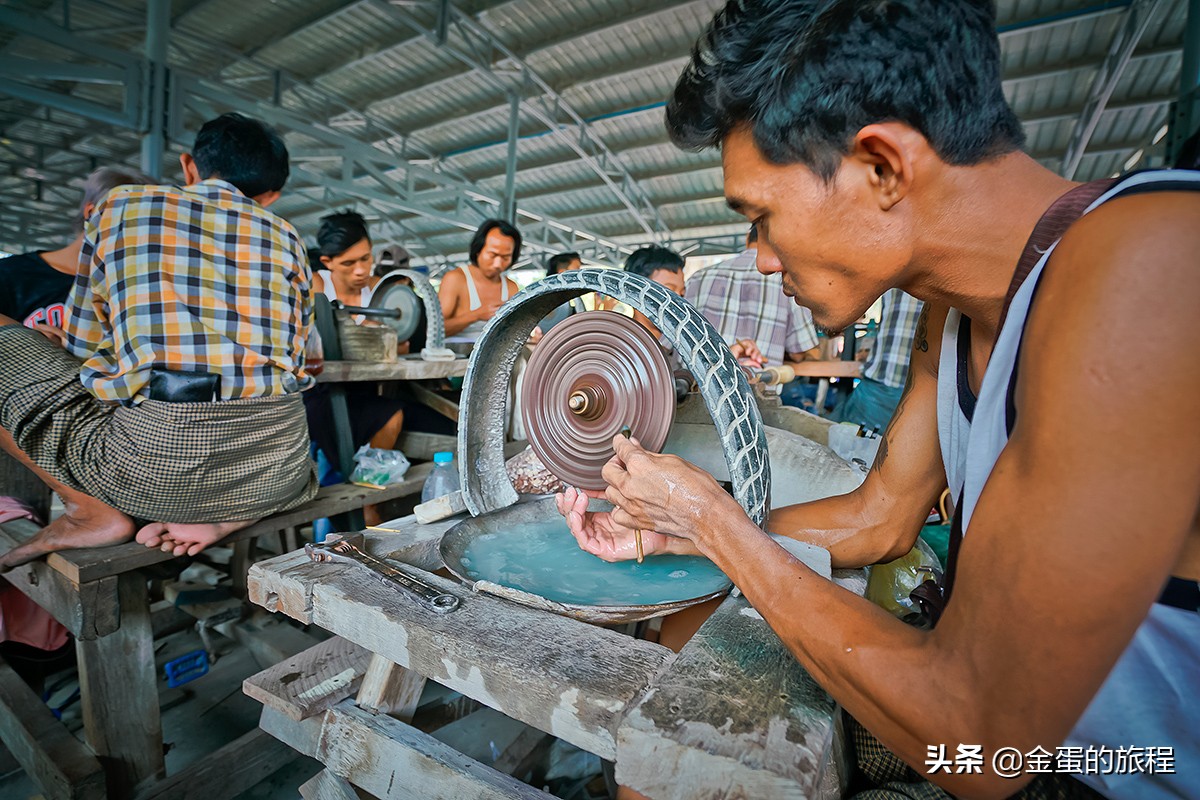 揭秘缅甸曼德勒小众景点，缅甸最大的翡翠市场，跌眼镜的地摊景象