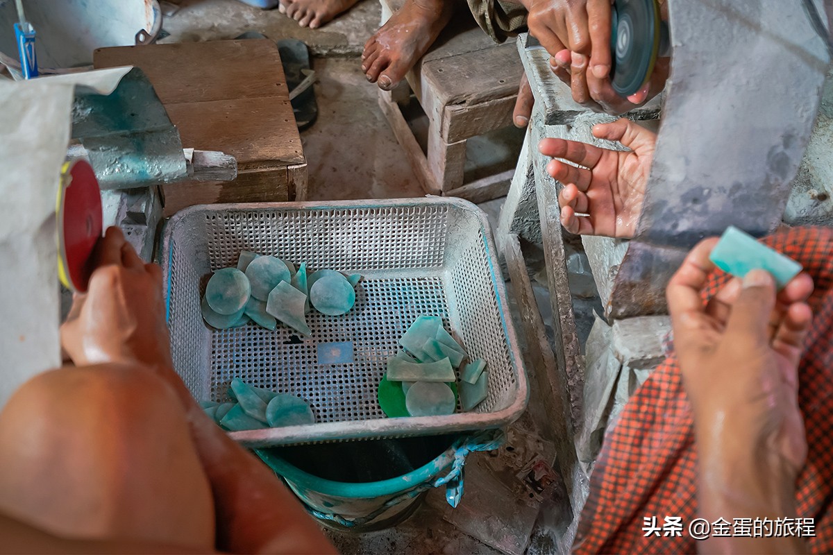 揭秘缅甸曼德勒小众景点，缅甸最大的翡翠市场，跌眼镜的地摊景象