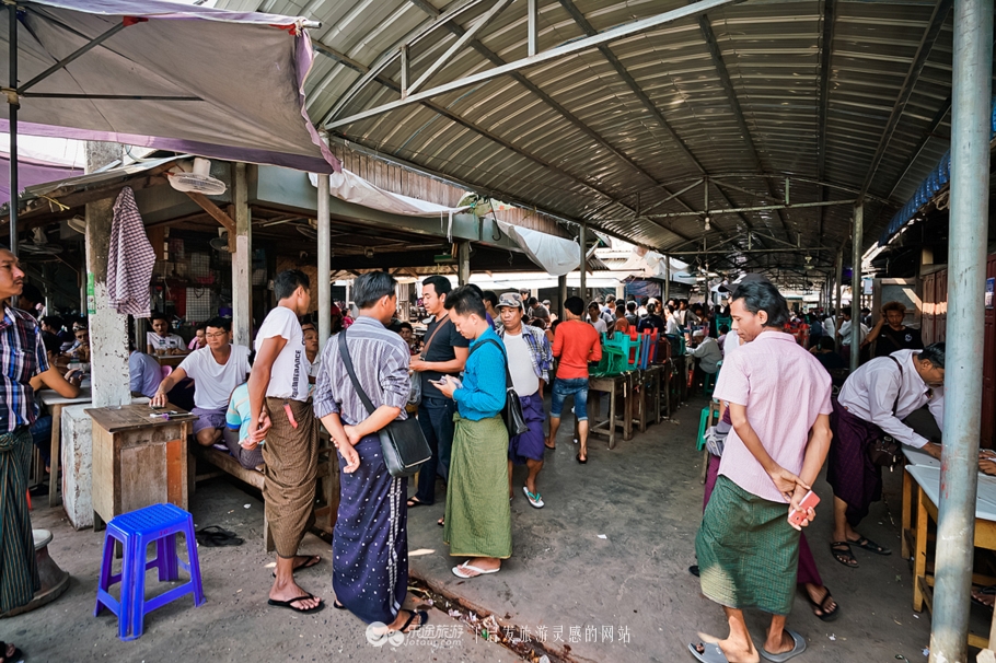 缅甸最大翡翠市场，没有高档商铺，翡翠石摆满地