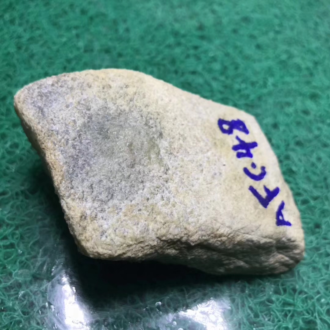 翡翠原石16种常见皮壳 图文全解，小白值得一看