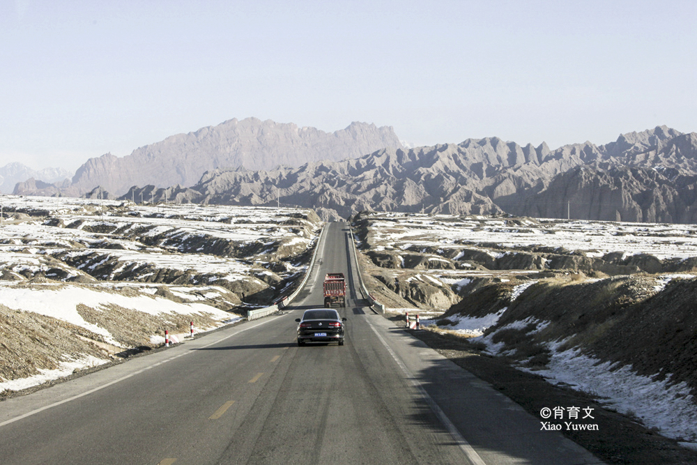 中国最多的和田玉料产自新疆且末县，新疆70%的玉石也产自这里