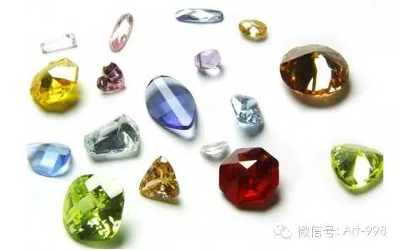 宝石与玉石的透明度