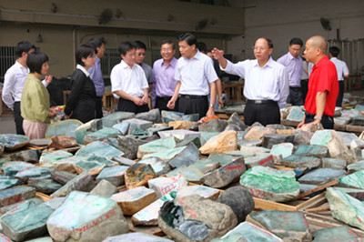 《翡翠原石投资》(二十)：原来中国的翡翠原石都藏在这里！