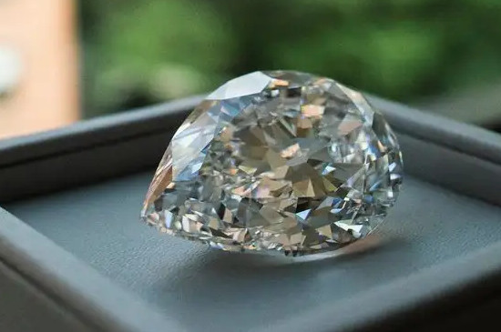 钻石颜色f-g是什么意思  第3张