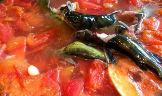 黄骨鱼汤的做法 加点番茄更香浓