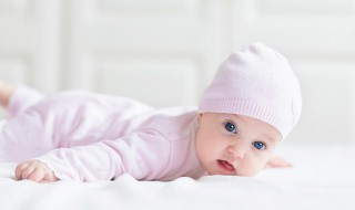 四个月的宝宝吐泡泡是肺炎吗  什么情况下宝宝也会吐泡泡