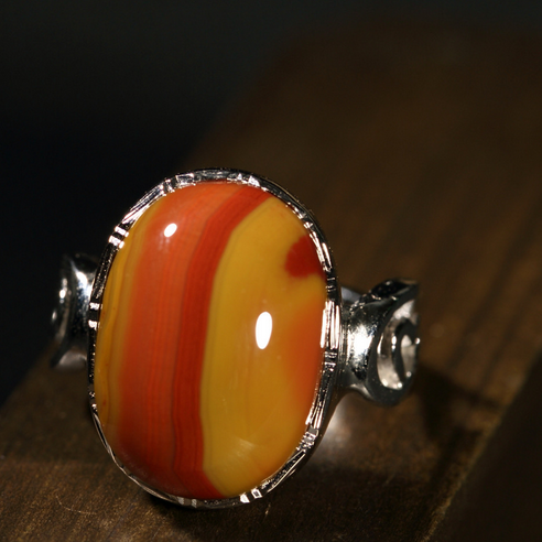 最新款式的精品宣化上谷战国红玛瑙男士戒指图片